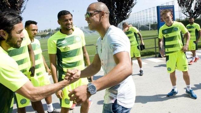 30分并贡 30分并贡